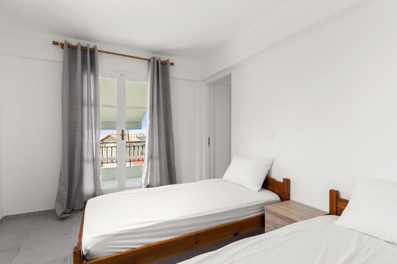 Nikolas Apartments Stoupa Leuktron Buitenkant foto